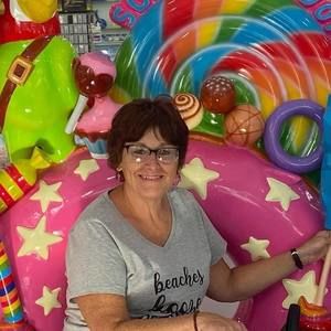 Meet your Posher, Peggy